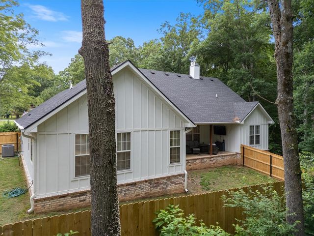 13846 Bob White Circle, Fayetteville, AR 72704