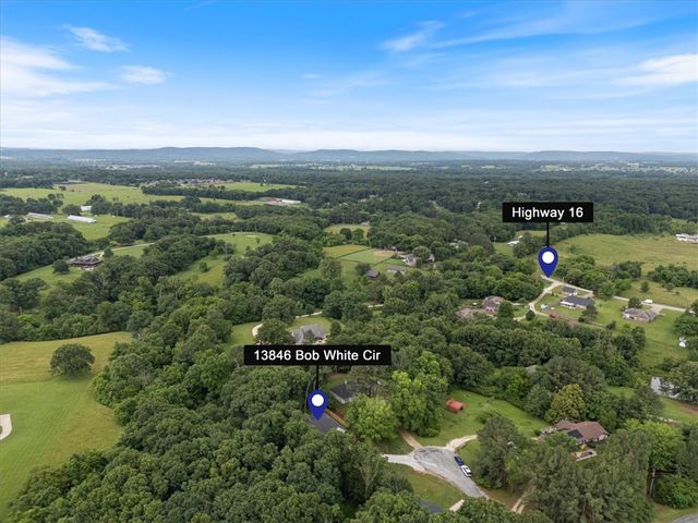13846 Bob White Circle, Fayetteville, AR 72704