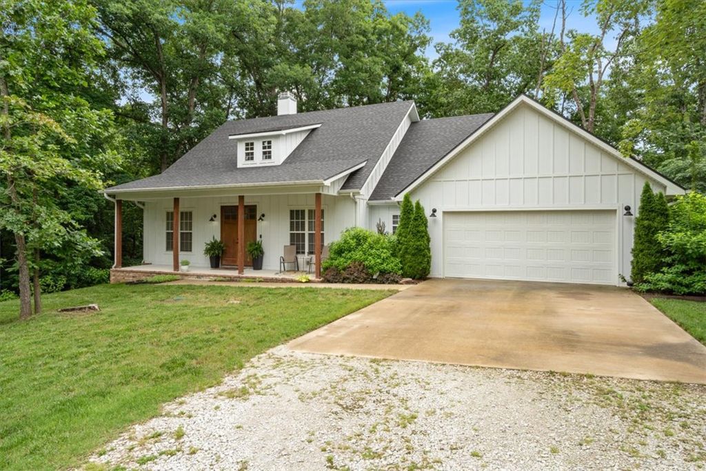 13846 Bob White Circle, Fayetteville, AR 72704