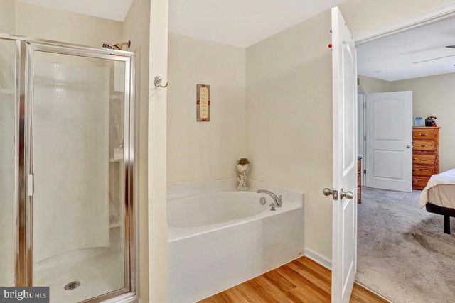 215 WYETH AVE, Martinsburg, WV 25401