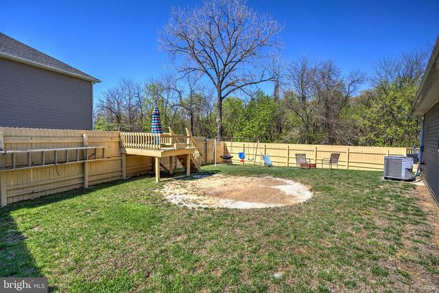 215 WYETH AVE, Martinsburg, WV 25401