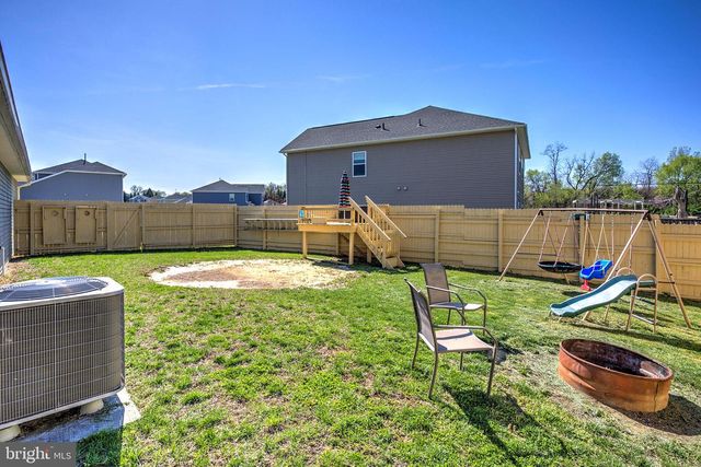 215 WYETH AVE, Martinsburg, WV 25401