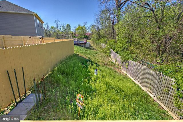 215 WYETH AVE, Martinsburg, WV 25401