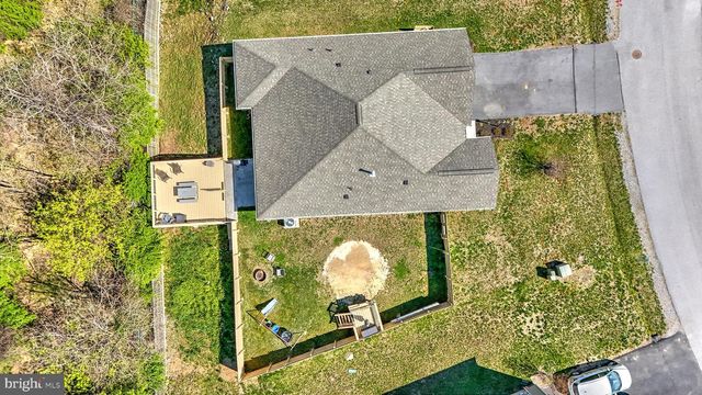 215 WYETH AVE, Martinsburg, WV 25401