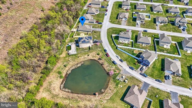 215 WYETH AVE, Martinsburg, WV 25401