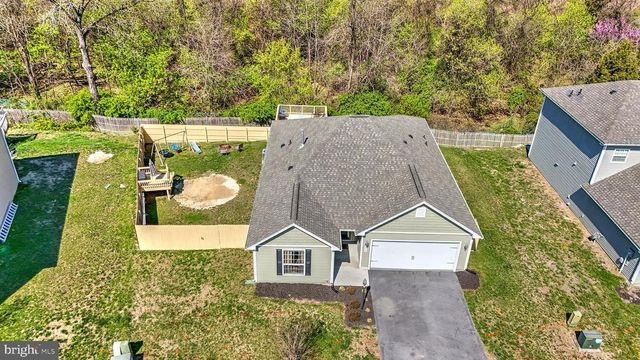 215 WYETH AVE, Martinsburg, WV 25401