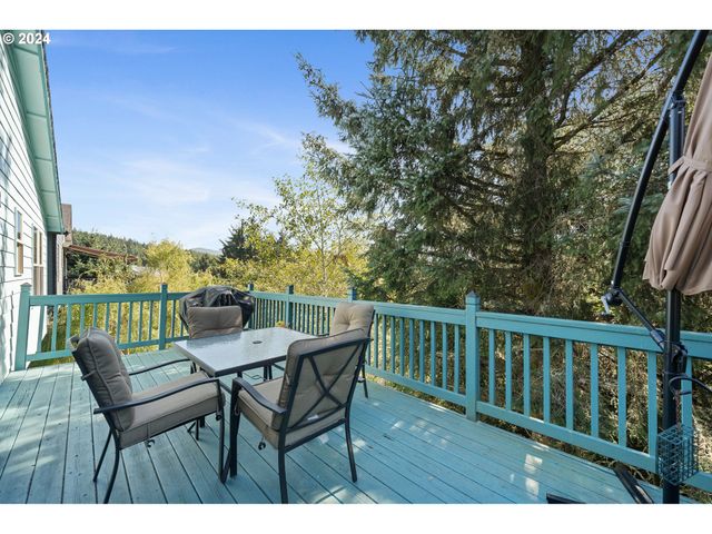 350 Ne HARBOR VIEW Pl, Depoe Bay, OR 97341