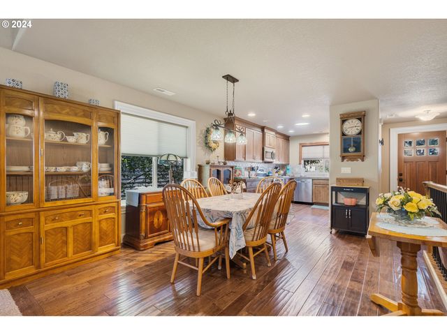 350 Ne HARBOR VIEW Pl, Depoe Bay, OR 97341