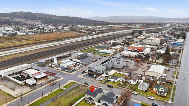 3017 E Sanson Ave, Spokane, WA 99217