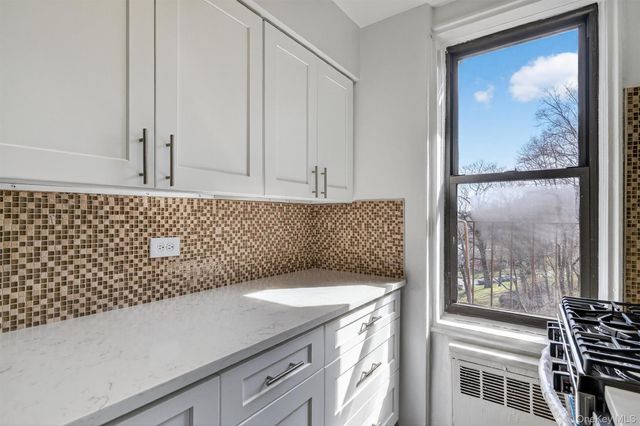 5235 Post Road 5A, Bronx, NY 10471