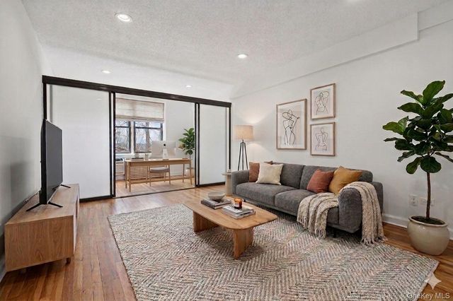 5235 Post Road 5A, Bronx, NY 10471