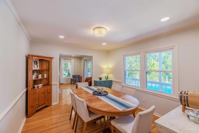 417 Canterbury Ln, Gulf Breeze, FL 32561