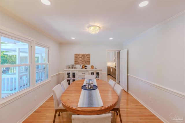 417 Canterbury Ln, Gulf Breeze, FL 32561