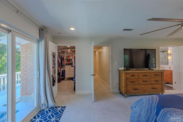 417 Canterbury Ln, Gulf Breeze, FL 32561