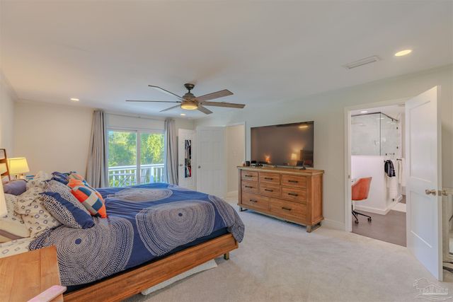 417 Canterbury Ln, Gulf Breeze, FL 32561