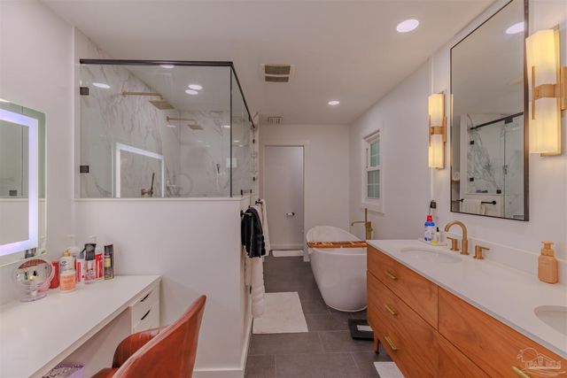 417 Canterbury Ln, Gulf Breeze, FL 32561