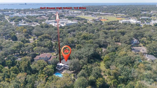 417 Canterbury Ln, Gulf Breeze, FL 32561