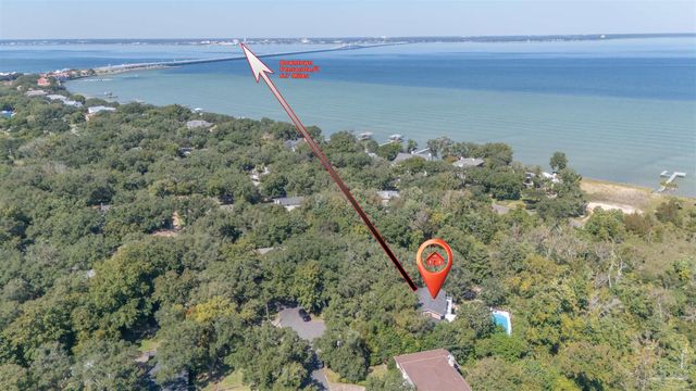 417 Canterbury Ln, Gulf Breeze, FL 32561