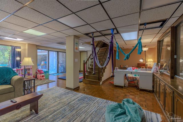 417 Canterbury Ln, Gulf Breeze, FL 32561