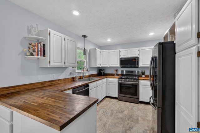 122 MISTIE RIDGE LN, Palmyra, VA 22963