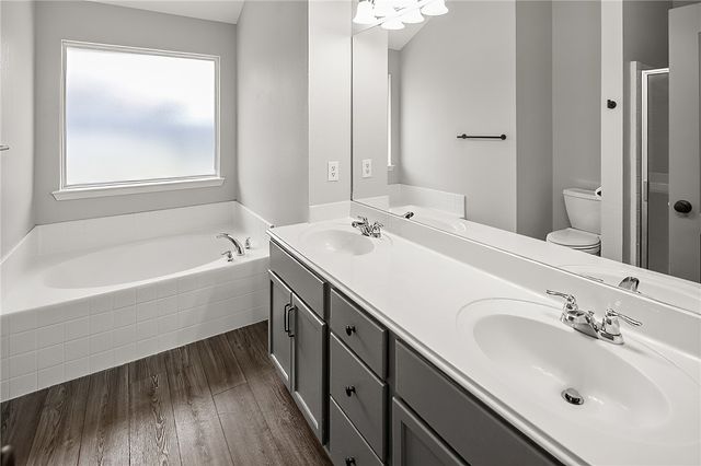 916 Crested Point Drive, College Station, TX 77845