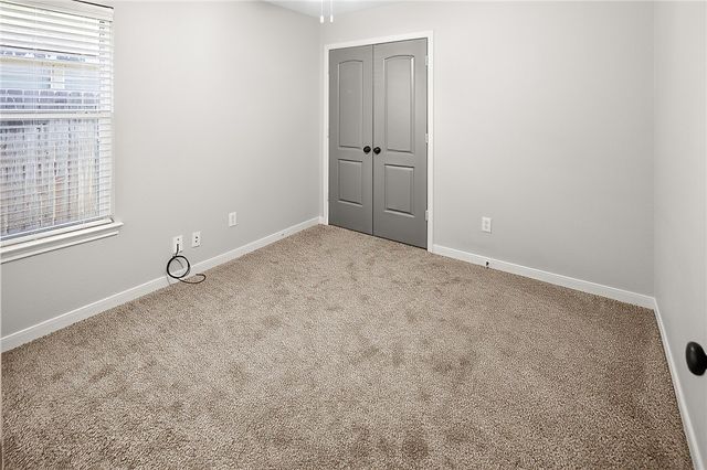 916 Crested Point Drive, College Station, TX 77845