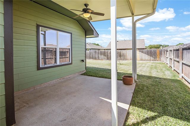 916 Crested Point Drive, College Station, TX 77845