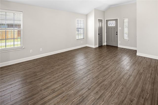 916 Crested Point Drive, College Station, TX 77845