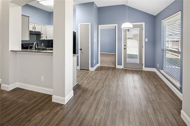 916 Crested Point Drive, College Station, TX 77845