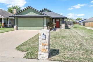 916 Crested Point Drive, College Station, TX 77845