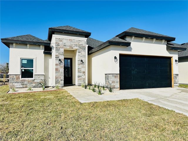 1760 Paraiso Dr, Kingsville, TX 78363