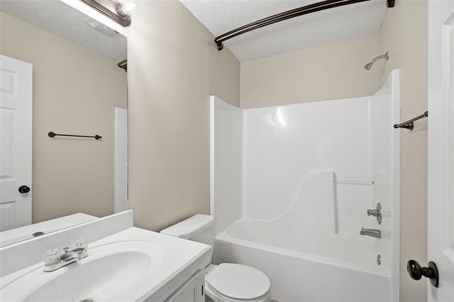 1816 N Michael Square, Lake Charles, LA 70611