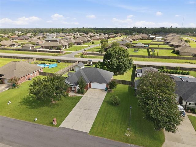 1816 N Michael Square, Lake Charles, LA 70611