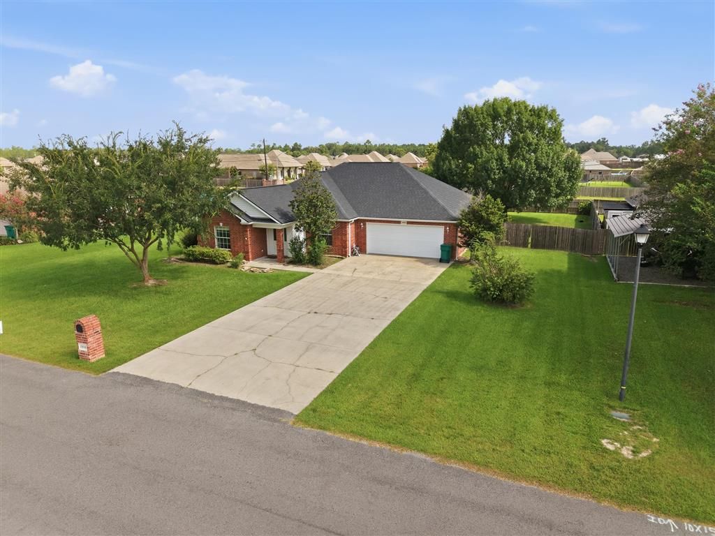 1816 N Michael Square, Lake Charles, LA 70611