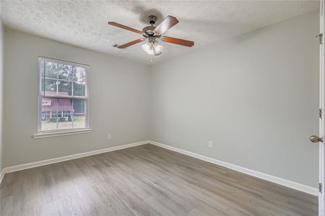 8352 Milam Loop, Fairburn, GA 30213