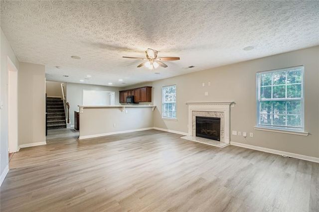 8352 Milam Loop, Fairburn, GA 30213