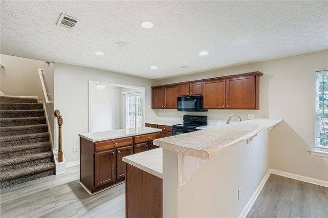 8352 Milam Loop, Fairburn, GA 30213