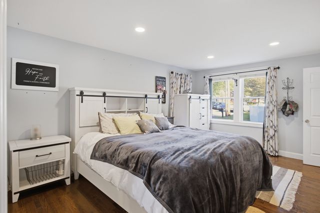 47 John St, Lunenburg, MA 01462