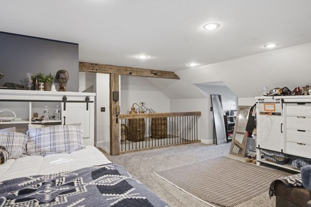 47 John St, Lunenburg, MA 01462
