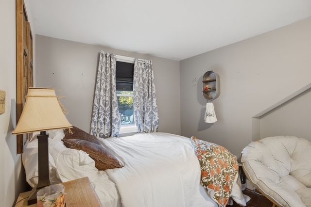 47 John St, Lunenburg, MA 01462