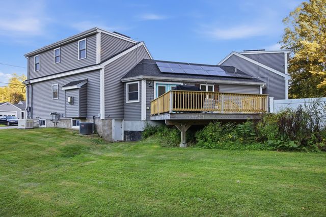 47 John St, Lunenburg, MA 01462