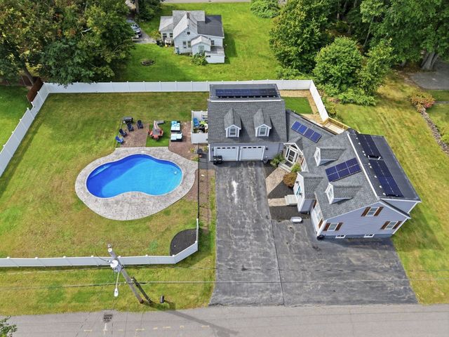 47 John St, Lunenburg, MA 01462