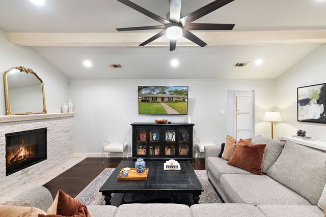 15935 Longvista Drive, Dallas, TX 75248