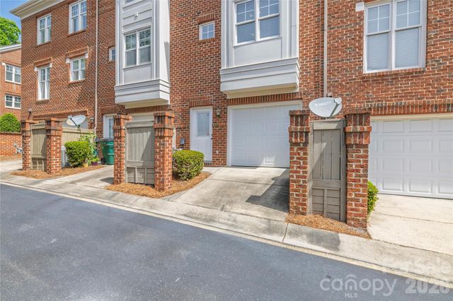 4912 S Hill View Drive, Charlotte, NC 28210