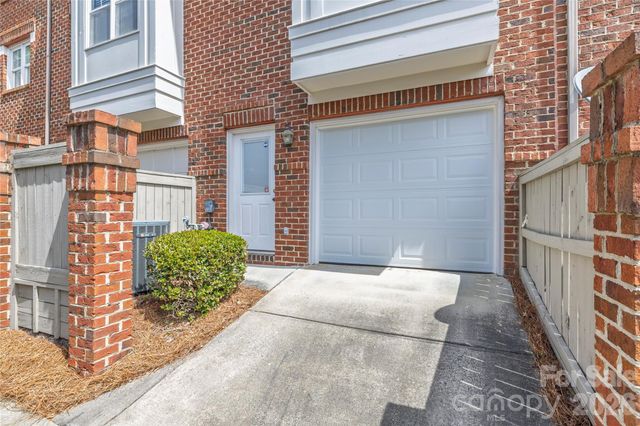 4912 S Hill View Drive, Charlotte, NC 28210