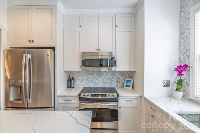 4912 S Hill View Drive, Charlotte, NC 28210