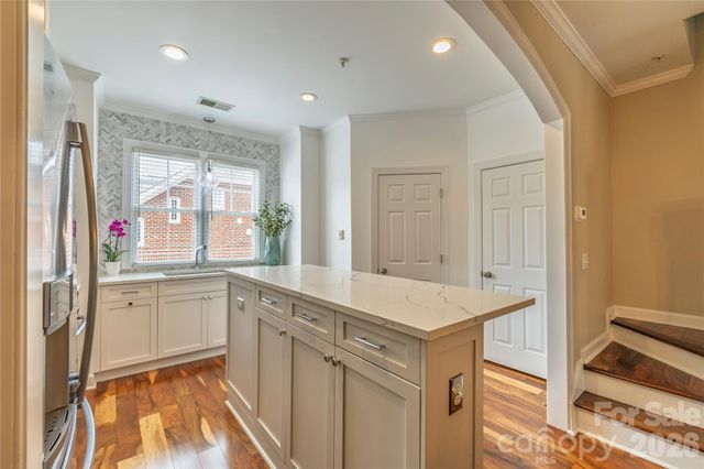 4912 S Hill View Drive, Charlotte, NC 28210