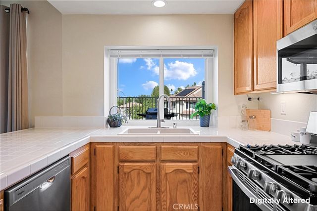 2035 San Diego Drive, Corona, CA 92882