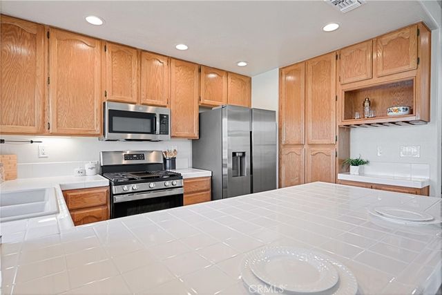 2035 San Diego Drive, Corona, CA 92882