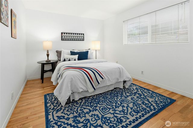 17518 NE 22nd Court, Redmond, WA 98052